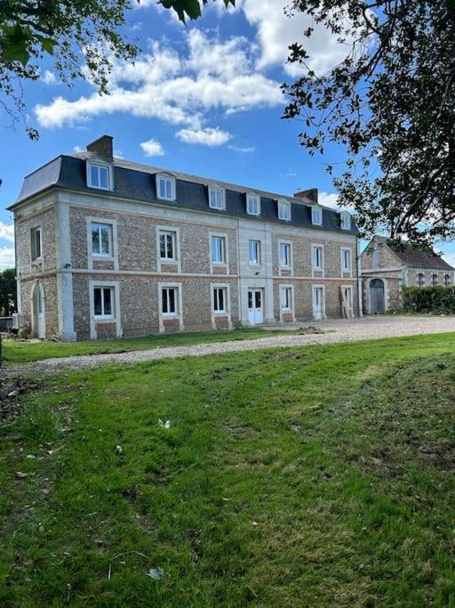Gite Au Haras La Belle Emanville Exteriör bild